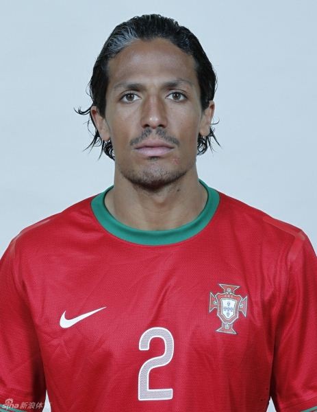 Hậu vệ kỳ cựu Bruno Alves